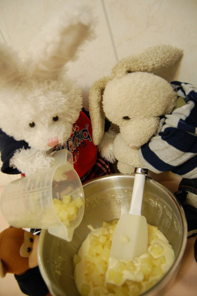 Pineapple Muffins Show Picture