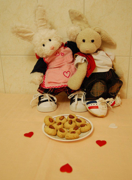 Almond Cookies Show Picture