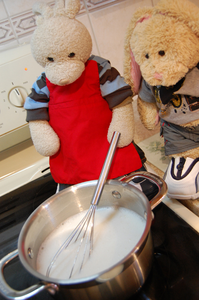 Almond Jello Show Picture