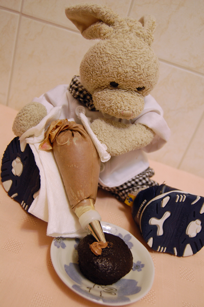 Chocolate Frosting Show Picture